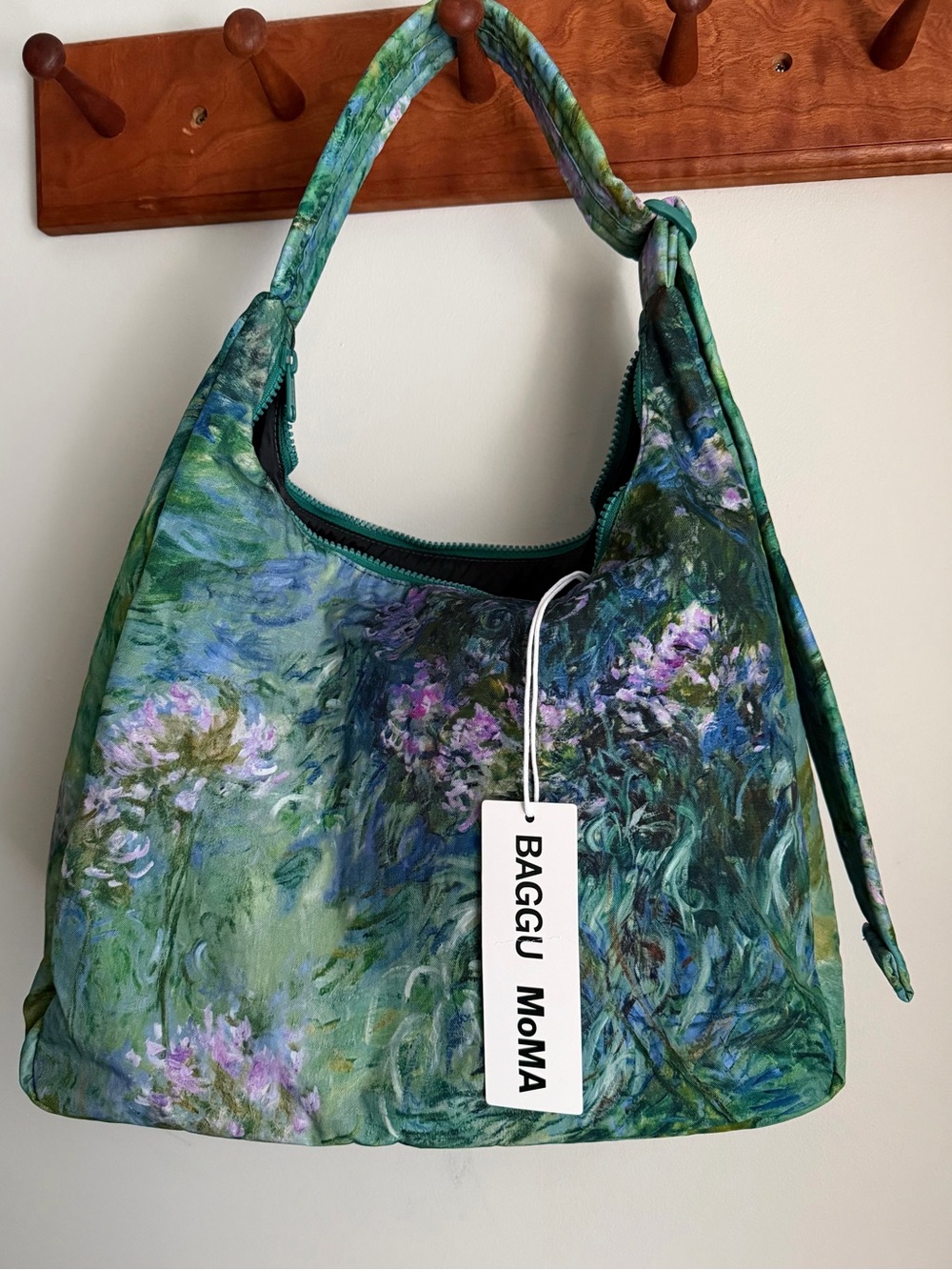 BAGGU MoMA Shoulder Bag NWT Monet Agapanthus